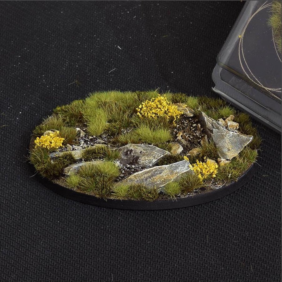 Highland Bases Pre-Painted (1x 105mm Oval)